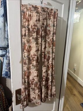 Western cowboy print mesh bell bottoms size M